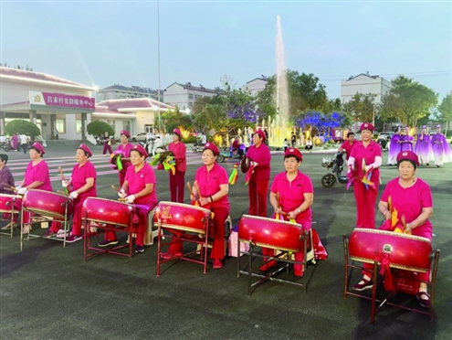 “沉浸式”主题宣讲在气势磅礴的打鼓表演中开幕